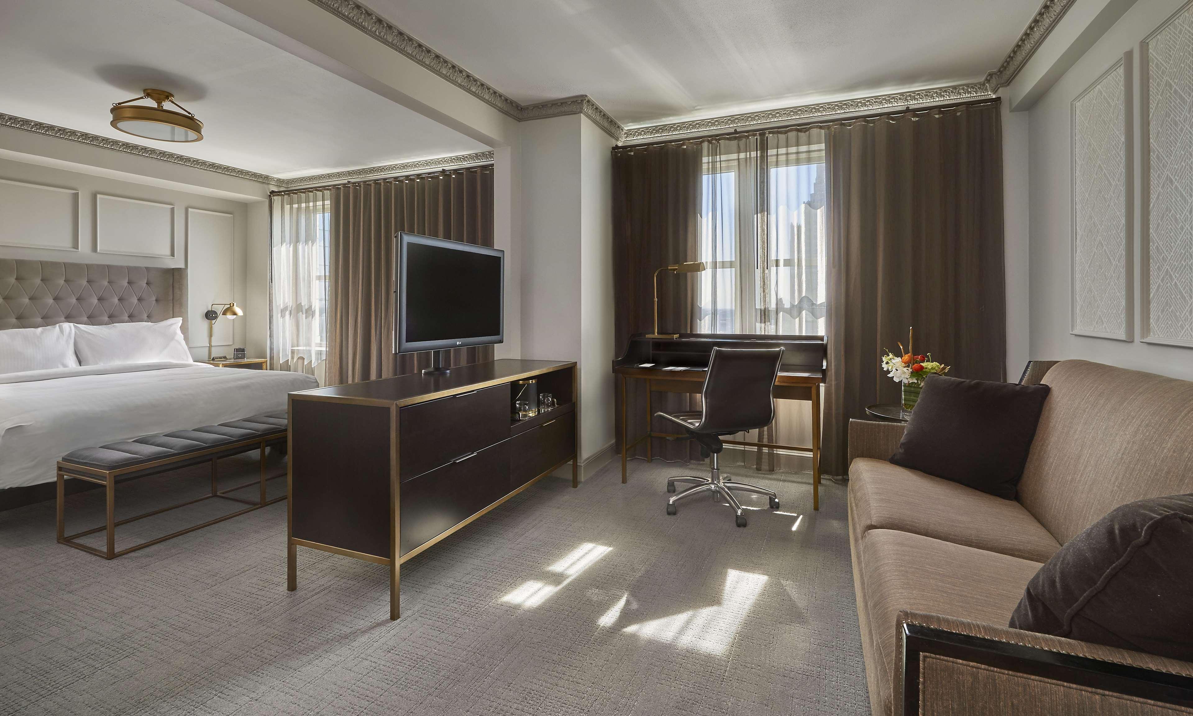 Hotel Phillips Kansas City, Curio Collection By Hilton Екстериор снимка