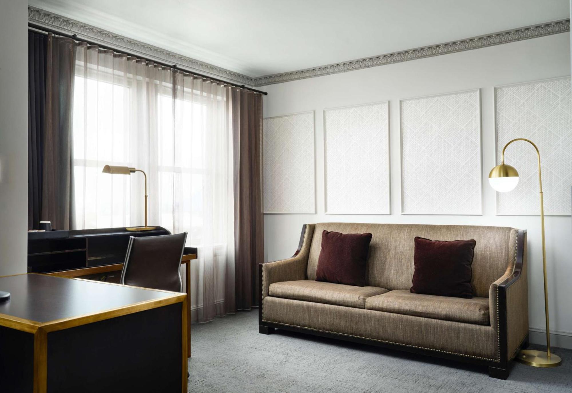Hotel Phillips Kansas City, Curio Collection By Hilton Екстериор снимка