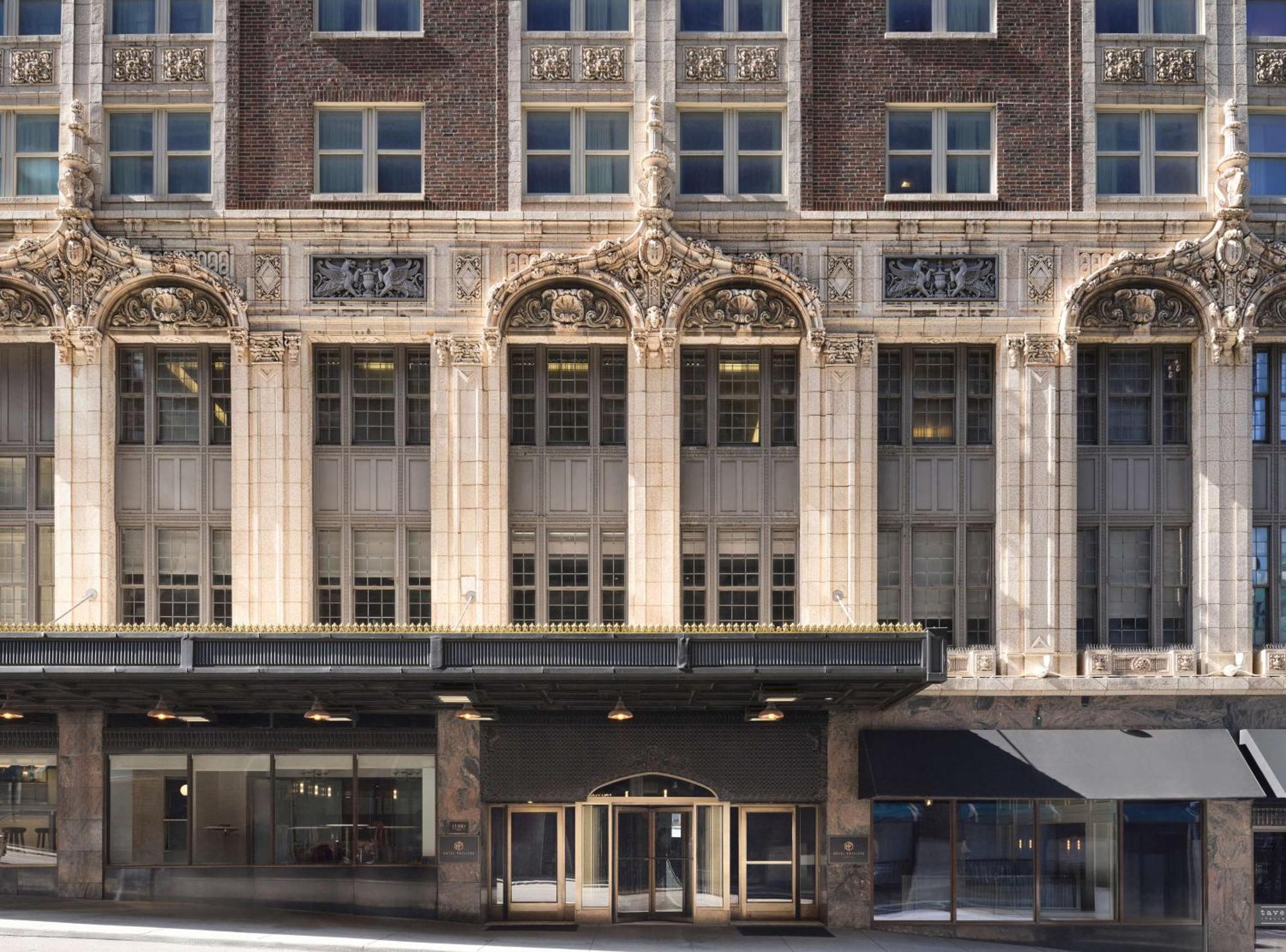 Hotel Phillips Kansas City, Curio Collection By Hilton Екстериор снимка